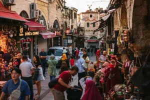 Esplorare Istanbul: Una Città di Contrasti e Meraviglie